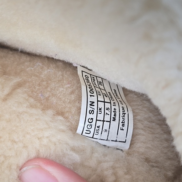 UGG Australia Chestnut Boots with Outer Straps - Picture 10 of 10